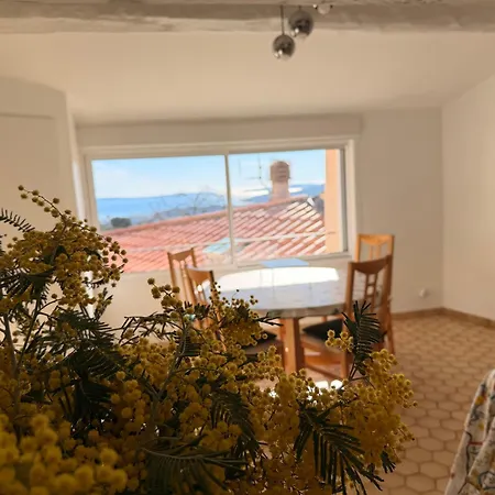De Charme à Les Mimosas Village Médiéval ! *